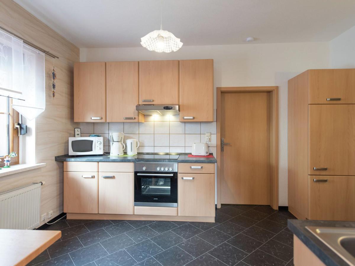 Cozy Apartment In Ore Mountains With Balcony ไบรเทนบรุนน์ ห้อง รูปภาพ