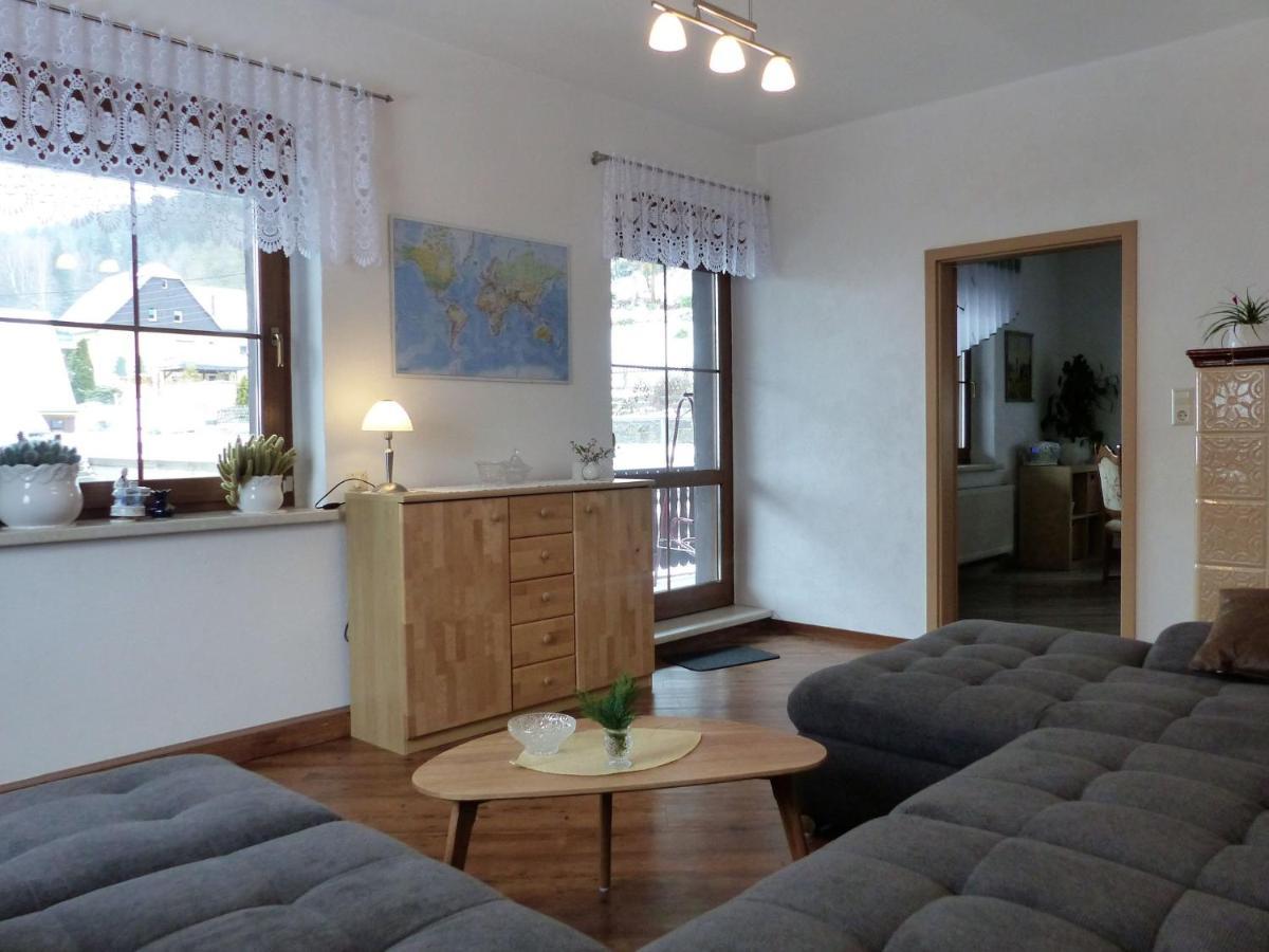 Cozy Apartment In Ore Mountains With Balcony ไบรเทนบรุนน์ ห้อง รูปภาพ