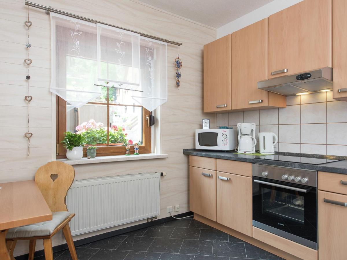 Cozy Apartment In Ore Mountains With Balcony ไบรเทนบรุนน์ ห้อง รูปภาพ