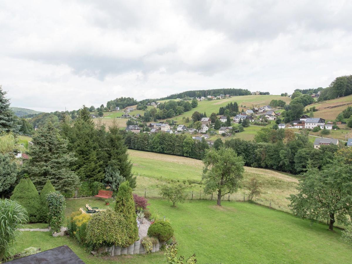 Cozy Apartment In Ore Mountains With Balcony ไบรเทนบรุนน์ ห้อง รูปภาพ