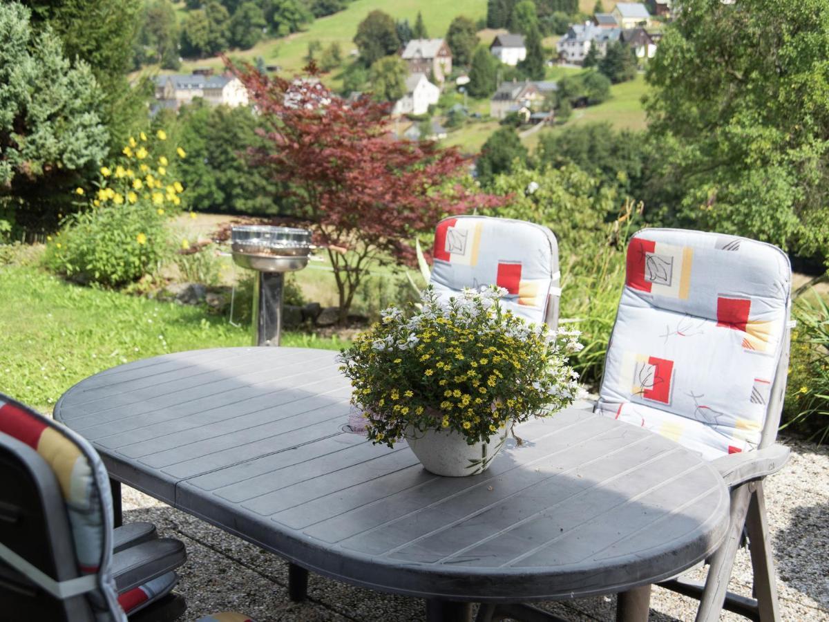 Cozy Apartment In Ore Mountains With Balcony ไบรเทนบรุนน์ ภายนอก รูปภาพ
